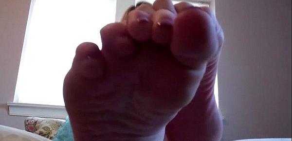  I oiled up my feet just for you baby